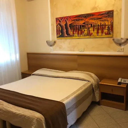 Capri Hotell 3*