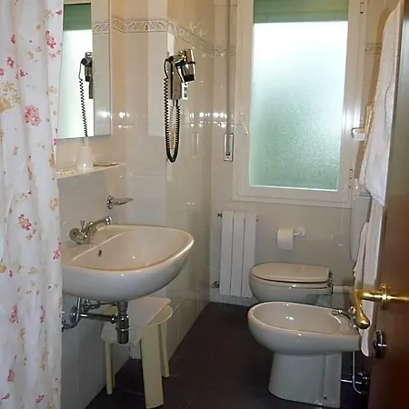 Capri Hotel 3*